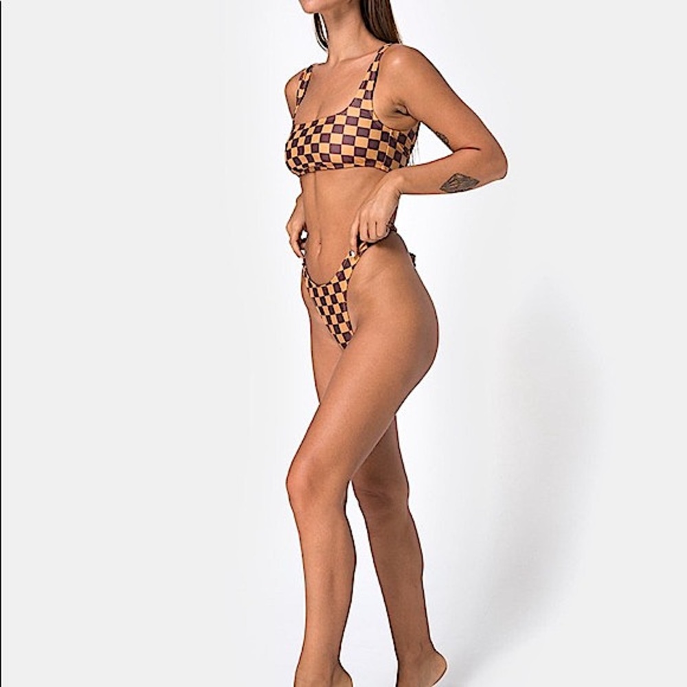 (NEW) MOTEL farida checkered high leg bikini bottom size medium